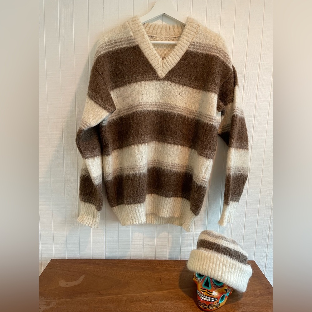 Hilda Ltd. Beautiful 100% Pure Wool Striped Sweater & Toque Set made in Iceland